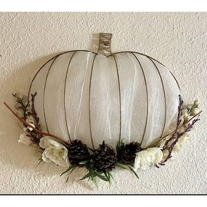 Pumpkin Decorative Holiday Wreath